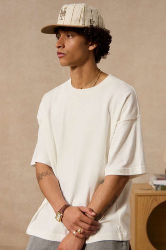 Ecru Premium T-Shirt - XS at Urban Outfitters - Loom - Modalova