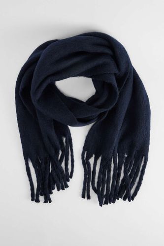 Blanket Scarf - at - Urban Outfitters - Modalova