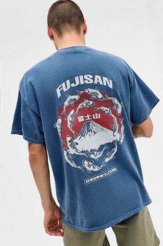 UO Fujisan Fish T-Shirt - S at - Urban Outfitters - Modalova