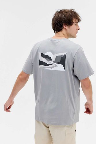 Trailscape T-Shirt - S at Urban Outfitters - Columbia - Modalova