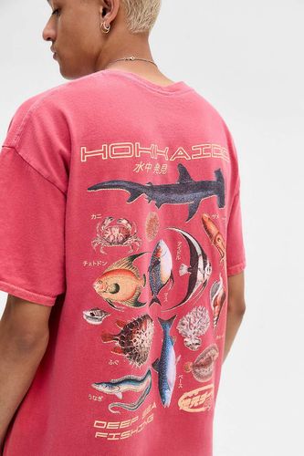 UO Fish Encyclopaedia T-Shirt - S at - Urban Outfitters - Modalova