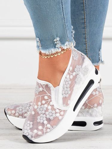 Floral Embroidery Breathable Sheer Mesh Sneakers - Just Fashion Now - Modalova