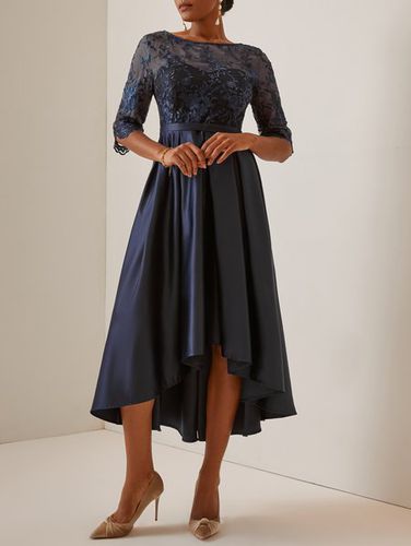Elegant Lace Plain Boat Neck Dress - Just Fashion Now - Modalova