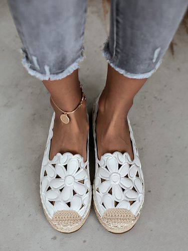 Floral Embroidery,Hollow Out Espadrille Flat Shoes - Just Fashion Now - Modalova