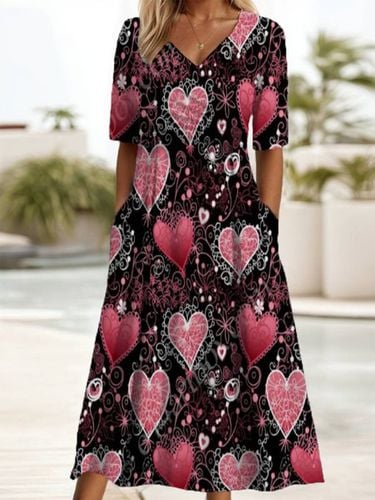 Heart Print Short Sleeve Round Neck Dress - Just Fashion Now - Modalova