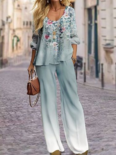 Casual Loose Crew Neck Floral Two-Piece Set - Just Fashion Now - Modalova