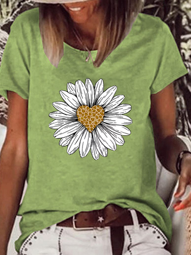 Women's Leopard Print Heart Daisy Graphic Cotton Casual T-Shirt - Just Fashion Now - Modalova