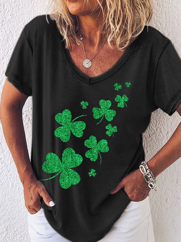 Women's St. Patricks Day Glitter Shamrocks V Neck T-Shirt - Modetalente - Modalova