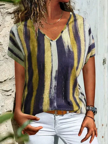 Stripes V Neck Basic Shift T-shirt - Modetalente - Modalova