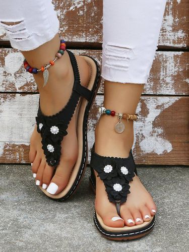 Applique Beaded Decor Comfy Sole Vacation Thong Sandals - Modetalente - Modalova