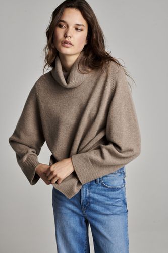 Oversized cashmere sweater with high collar - REPEAT cashmere - Modalova