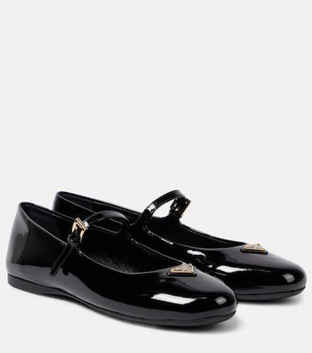 Logo patent leather Mary Jane flats - Prada - Modalova