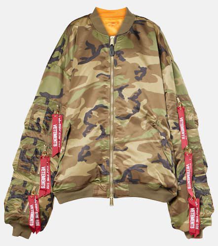 Bomber a stampa camouflage - Vetements - Modalova