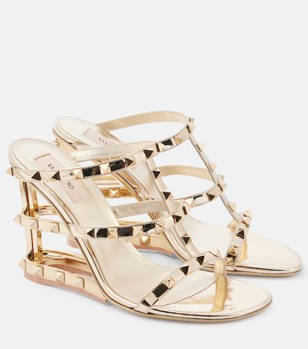 Rockstud 100 mirrored leather wedge sandals - Valentino Garavani - Modalova