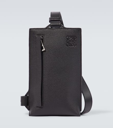 Vertical T Pocket grained leather belt bag - Loewe - Modalova