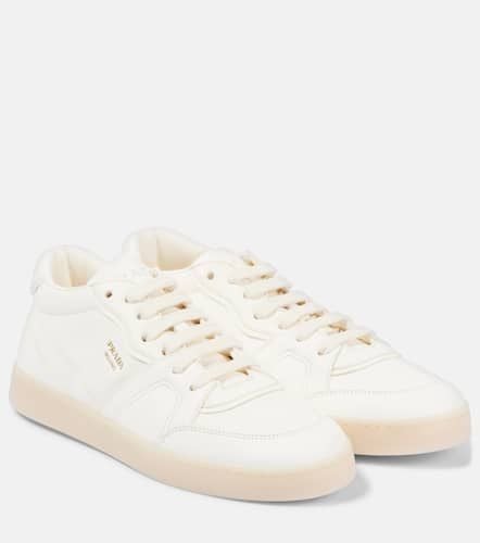 Prada Sneakers in pelle con logo - Prada - Modalova