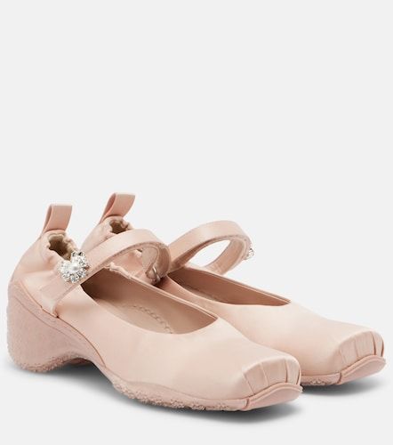 Ballet Runner crystal-embellished satin pumps - Simone Rocha - Modalova
