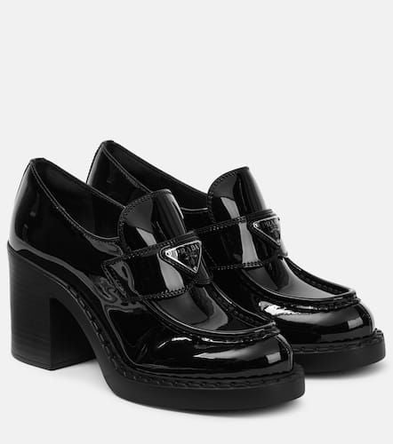 Chocolate patent leather loafer pumps - Prada - Modalova