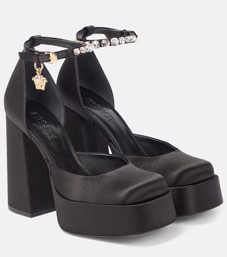 Medusa Aevitas satin platform pumps - Versace - Modalova