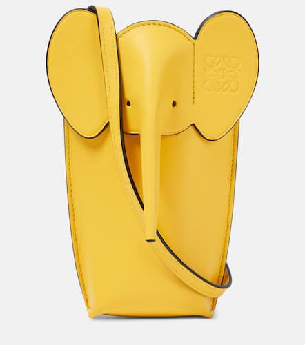 Elephant Pocket leather shoulder bag - Loewe - Modalova