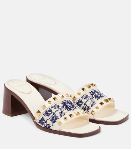 County 60 Rockstud embroidered mules - Valentino Garavani - Modalova