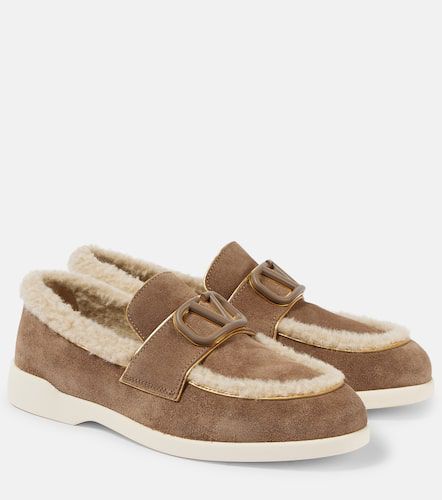 Leisure Flows shearling-trimmed suede loafers - Valentino Garavani - Modalova