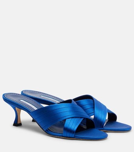 Manolo Blahnik Viera 50 satin mules - Manolo Blahnik - Modalova