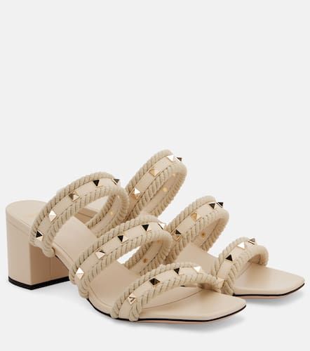Mules Rockstud Torchon 60 in pelle - Valentino Garavani - Modalova