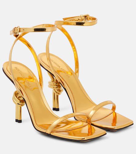 Sandalen Knot aus Metallic-Leder - Bottega Veneta - Modalova