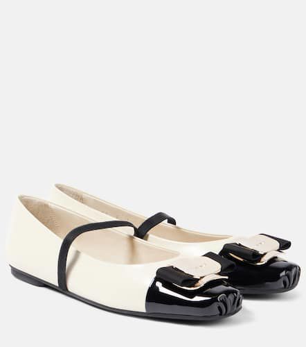 Ferragamo Ballerinas Zina aus Leder - Ferragamo - Modalova