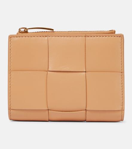 Bi-Fold leather wallet - Bottega Veneta - Modalova