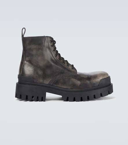 Balenciaga Strike leather boots - Balenciaga - Modalova