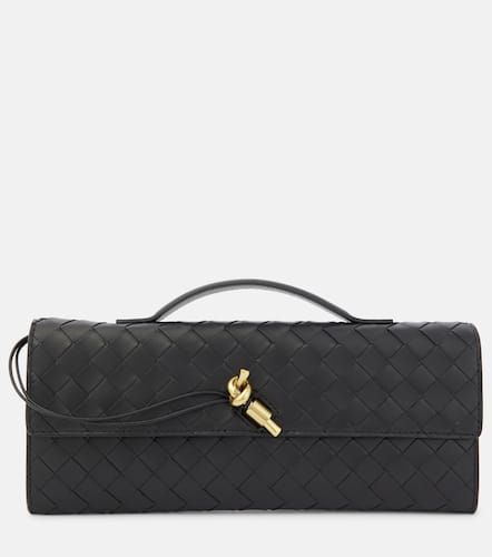 Andiamo Intrecciato leather clutch - Bottega Veneta - Modalova