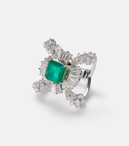 Reign Supreme 18kt white gold ring with emerald and diamonds - Yeprem - Modalova