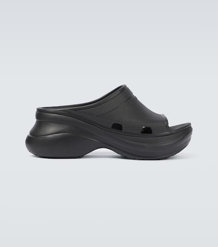 X Crocs™ Pool Sandalen aus Gummi - Balenciaga - Modalova