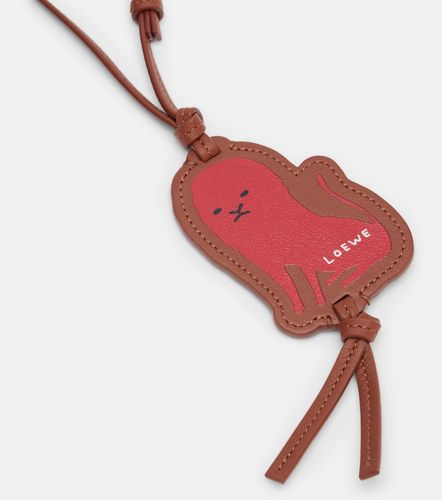 Loewe Lion leather bag charm - Loewe - Modalova