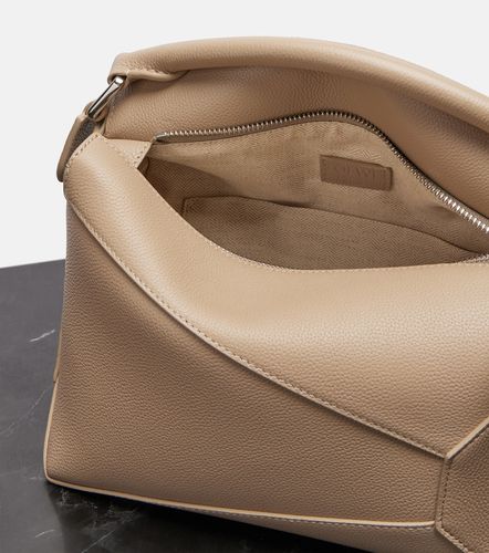 Puzzle Edge Small leather top-handle bag - Loewe - Modalova