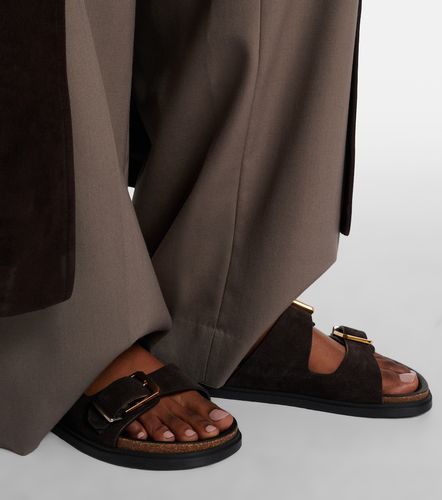 The Row Buckle suede slides - The Row - Modalova