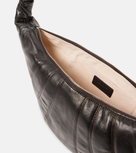 Croissant leather shoulder bag - Lemaire - Modalova