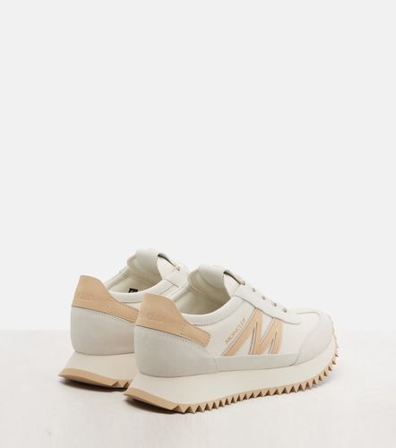 Pacey2 suede-trimmed sneakers - Moncler - Modalova