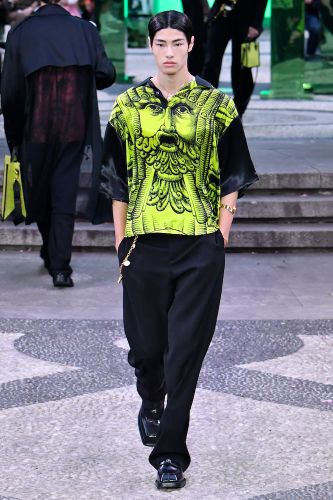 Camicia bowling in raso con stampa - Versace - Modalova
