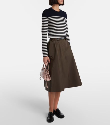 Pullover in lana vergine a righe - Prada - Modalova