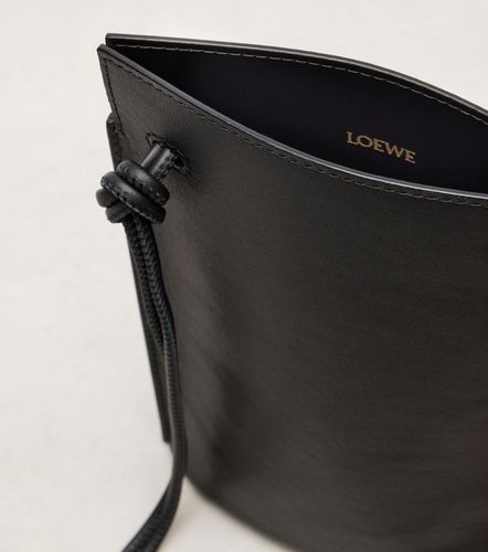 Loewe Pouch Pebble Dice de piel - Loewe - Modalova