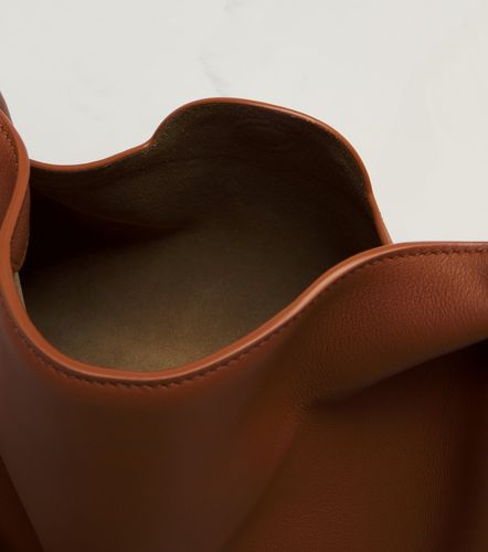 Scarf Medium leather shoulder bag - Loewe - Modalova