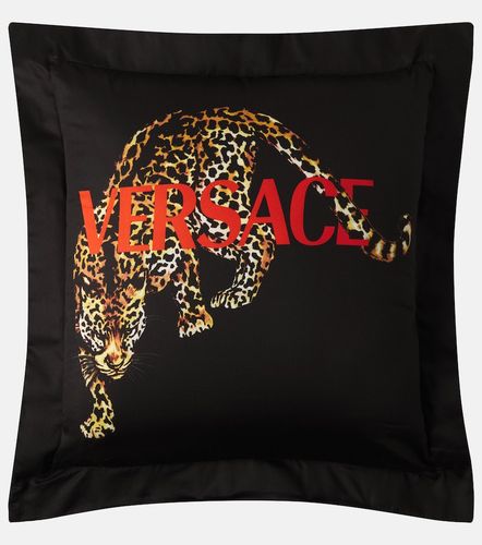 Cojín de satén de algodón con logo - Versace Home - Modalova