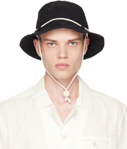 Drawstring Bucket Hat - XENIA TELUNTS - Modalova