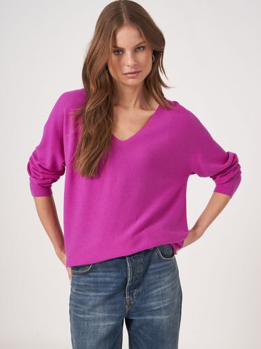 Seamless knit cashmere cotton blend V-neck sweater - REPEAT cashmere - Modalova