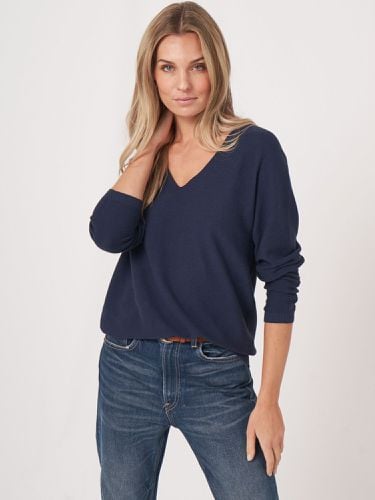 Seamless knit cashmere cotton blend V-neck sweater - REPEAT cashmere - Modalova