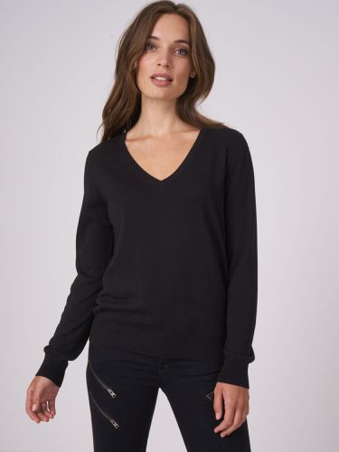 Basic cotton blend V-neck sweater - REPEAT cashmere - Modalova