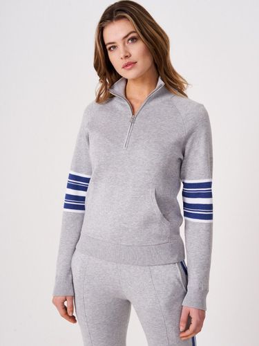 Sporty half zip sweater with kangaroo pocket - REPEAT cashmere - Modalova